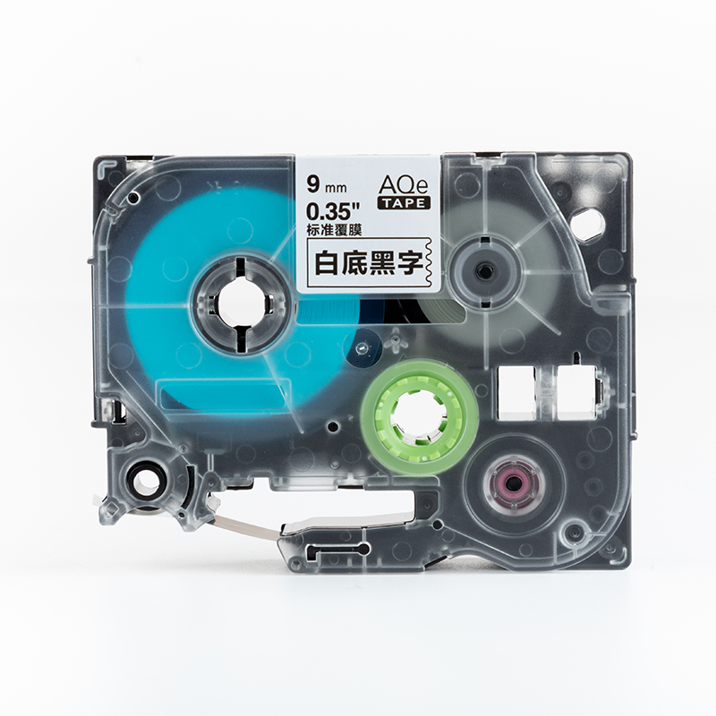 愛墨 AQe-221（9mm）不干膠標簽紙色帶 透明底黑字 _http://lucerna.cn/img/images/C201907/1564103208143.jpg