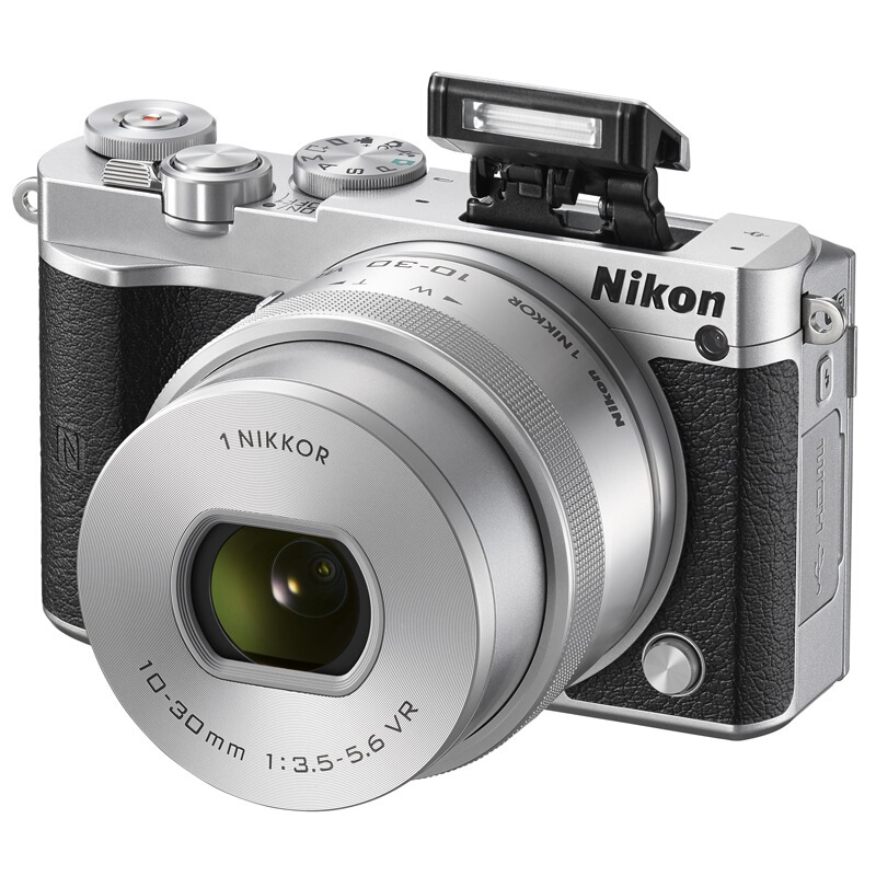 尼康（Nikon） J5 微單相機(jī)（J5+1 10-30mm f/3.5-5.6 PD鏡頭套機(jī)銀色）_http://lucerna.cn/img/sp/307/d5e2e374-dd47-4cc7-bcce-c5ebb050b9c4.jpg
