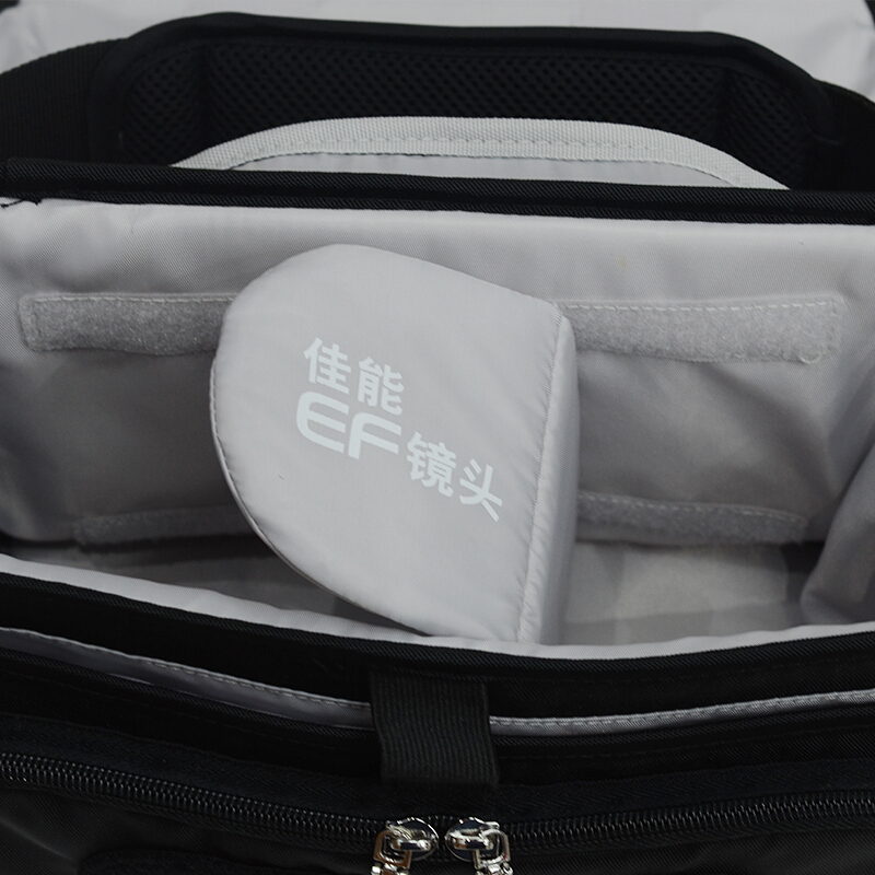 佳能（Canon） 5D4 6D 77D 80D 單反相機(jī)包 原裝攝影包 微單數(shù)碼單肩包 佳能黑色單肩包_http://lucerna.cn/img/sp/319/fb077fbd-ede2-49de-ac99-d502bc8815bf.jpg