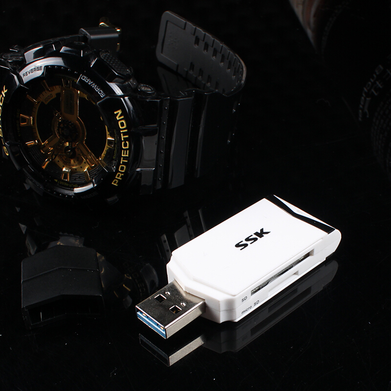 飚王（SSK） SCRM601 多功能二合一讀卡器 USB3.0高速讀寫 支持TF手機內(nèi)存卡SD相機卡_http://lucerna.cn/img/sp/323/073c2c0a-c4f4-49f9-90b1-d8f4c08940d8.jpg