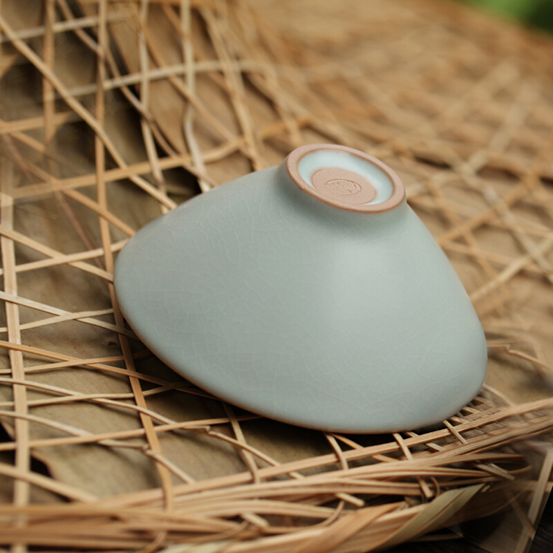 東道汝窯 經(jīng)典觀照斗笠杯組 茶杯/品茗杯（天青色）_http://lucerna.cn/img/sp/437/0902a9c8-d38d-408f-9981-5fad96d3b090.jpg
